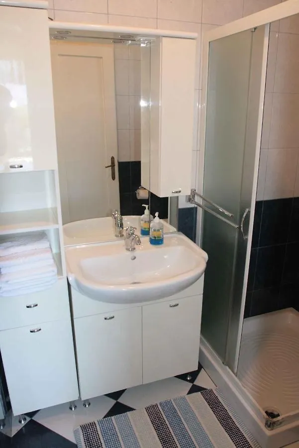 Apartment In Silo/Insel Krk 14603