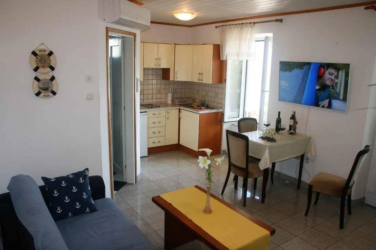 Apartment In Silo/Insel Krk 14603